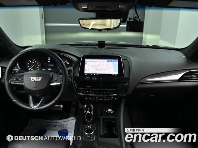 Cadillac CT5 — interior