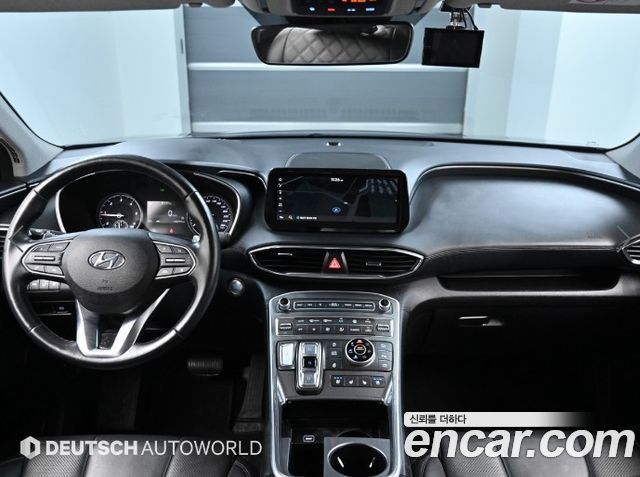 Hyundai Santa Fe — interior