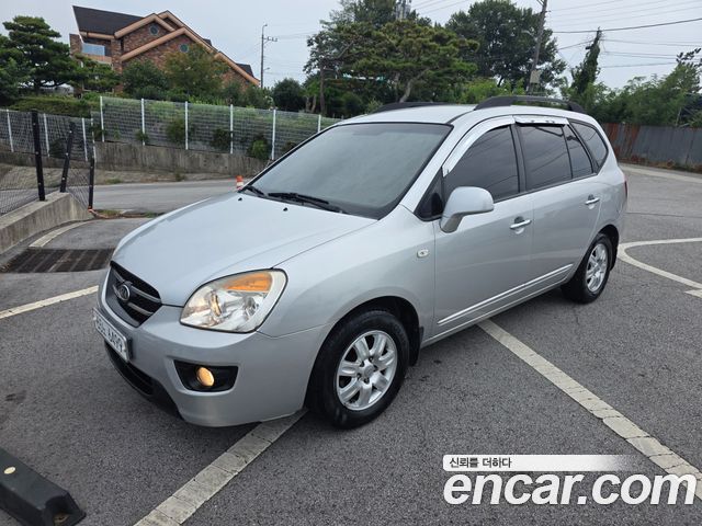 Kia Carens — exterior
