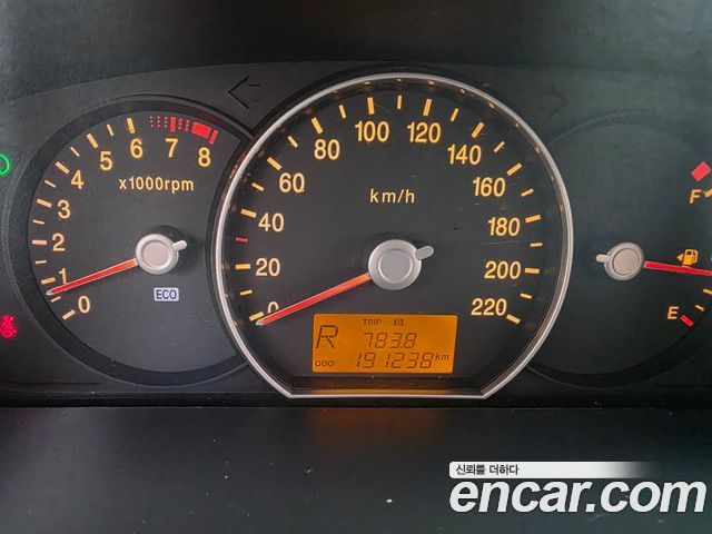 Kia Carens — interior