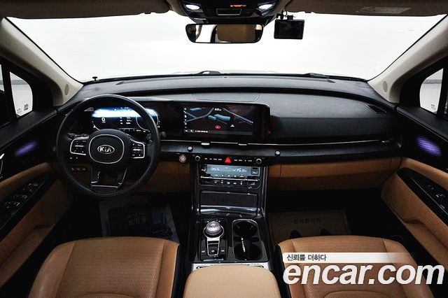 Kia Carnival — interior