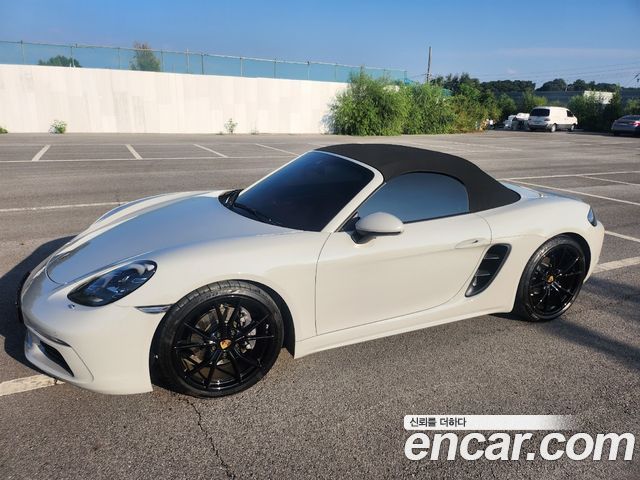 Porsche 718 — exterior