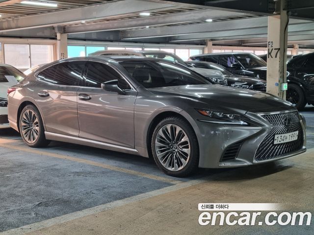 Lexus LS — exterior