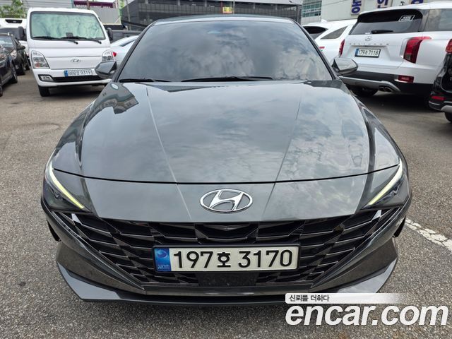 Hyundai Avante — exterior