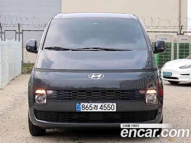 Hyundai Staria — exterior
