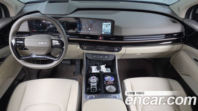 Kia Carnival — interior
