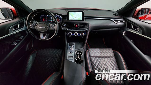 Genesis G70 — interior