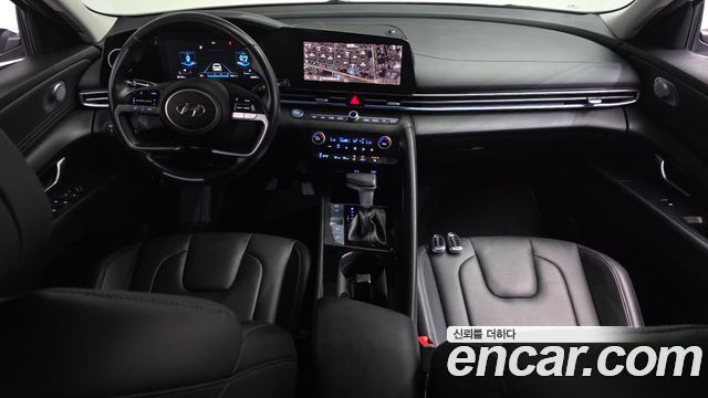 Hyundai Avante — interior