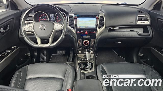 KG Mobility Tivoli — interior