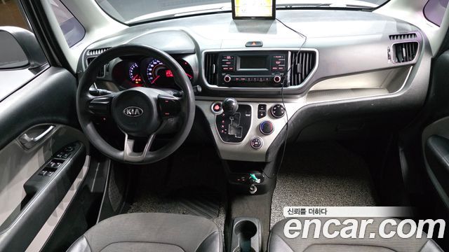 Kia Ray — interior