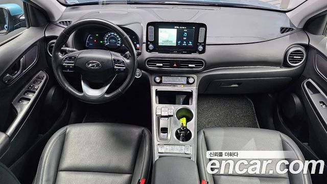 Hyundai Kona — interior
