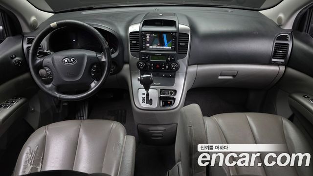 Kia Carnival — interior