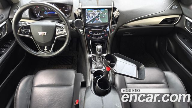 Cadillac ATS — interior