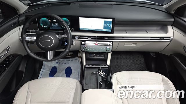 Hyundai Tucson — interior