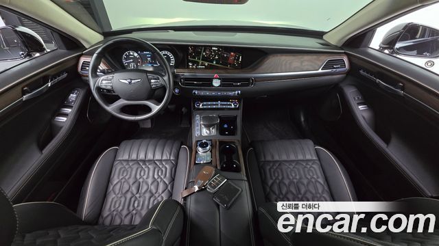 Genesis G90 — interior