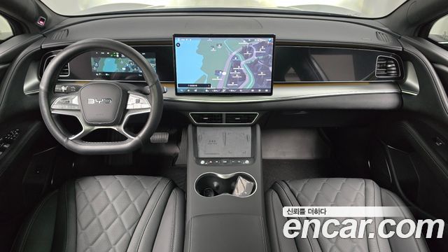 BYD Sea Lion 7 — interior
