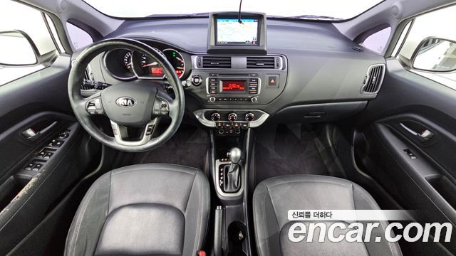 Kia Pride — interior
