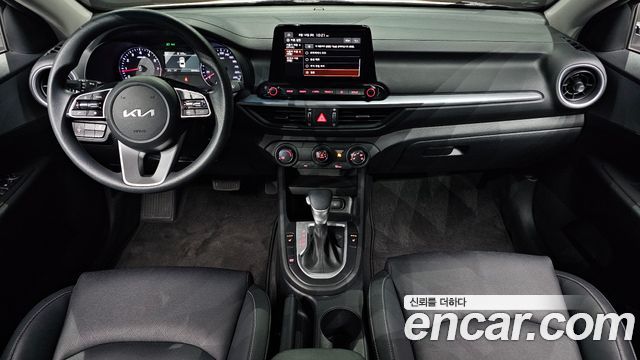 Kia K3 — interior