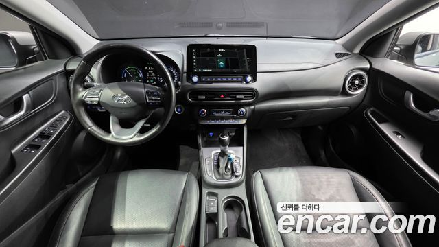Hyundai Kona — interior