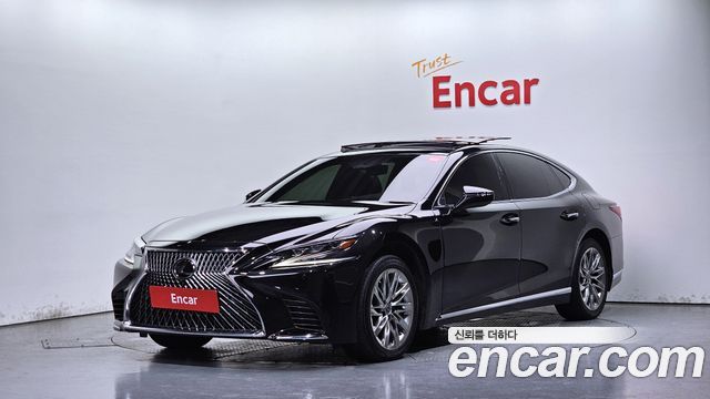 Lexus LS — exterior