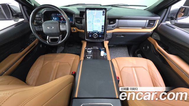 Ford Expedition — interior