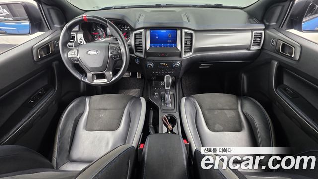 Ford Ranger — interior