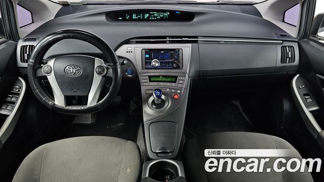 Toyota Prius — interior