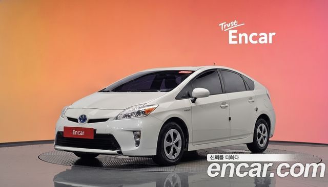 Toyota Prius — exterior