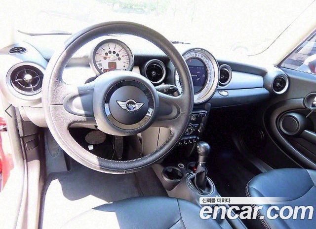 MINI Cooper — interior