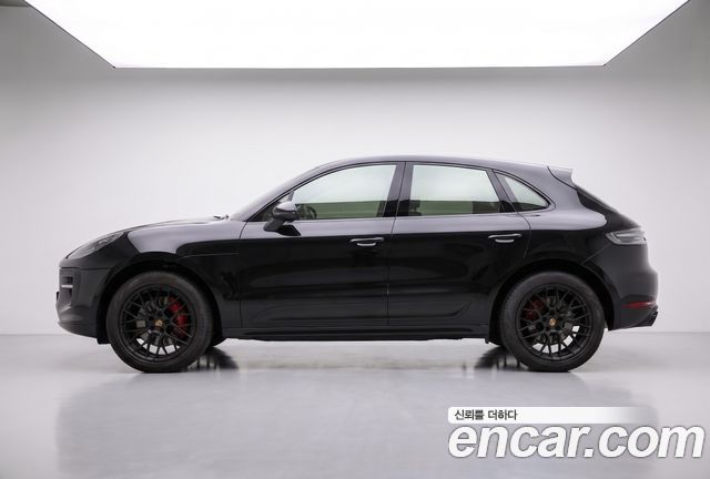 Porsche Macan — exterior