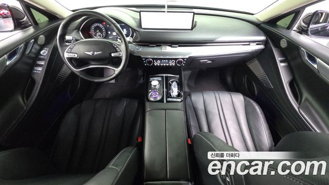 Genesis G80 — interior