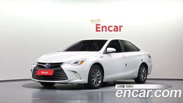 Toyota Camry — exterior