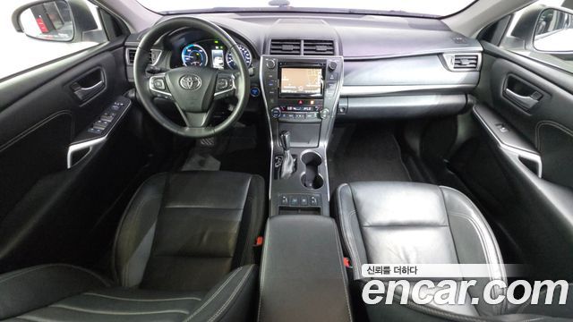 Toyota Camry — interior