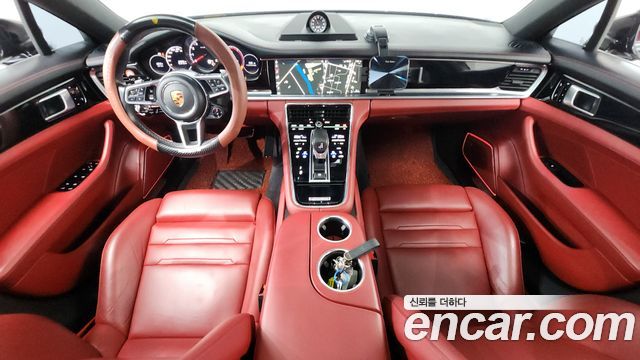 Porsche Panamera — interior