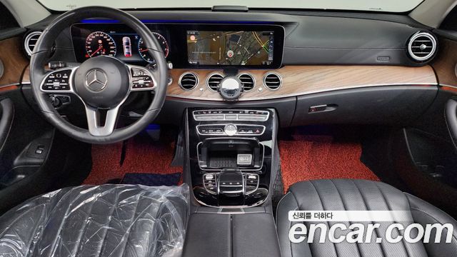 Mercedes-Benz E-Class — interior