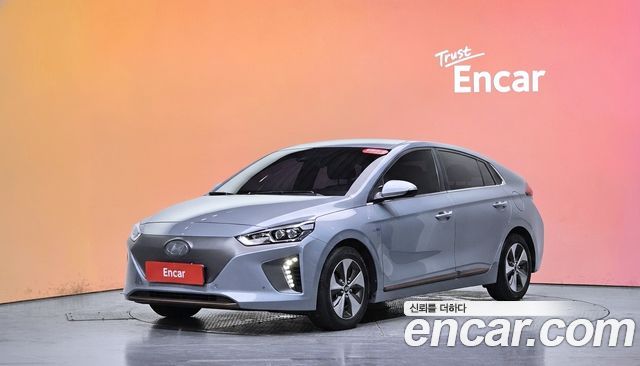 Hyundai Ioniq — exterior