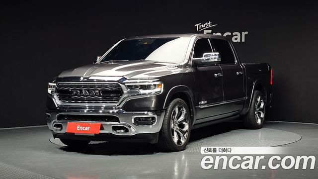 Dodge Ram Pickup — exterior
