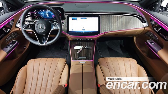 Mercedes-Benz E-Class — interior