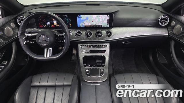 Mercedes-Benz E-Class — interior