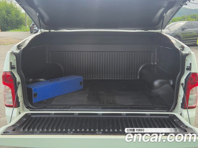 KG Mobility Korando — interior