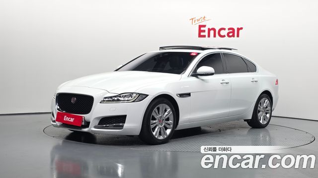 Jaguar XF — exterior