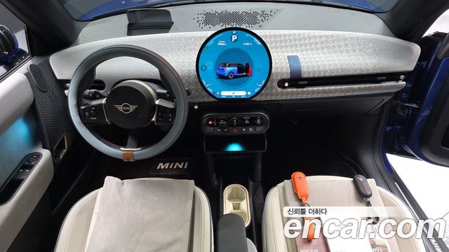 MINI Cooper — interior