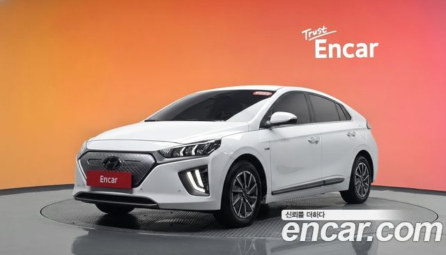 Hyundai Ioniq — exterior