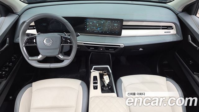 KG Mobility Torres — interior