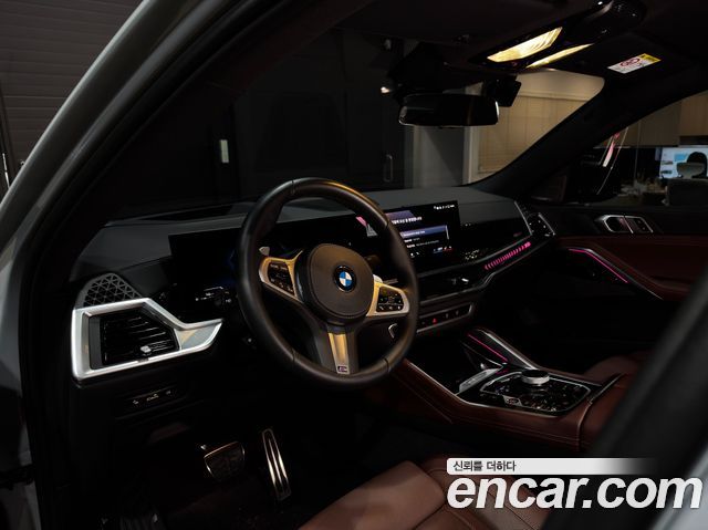 BMW X6 — interior
