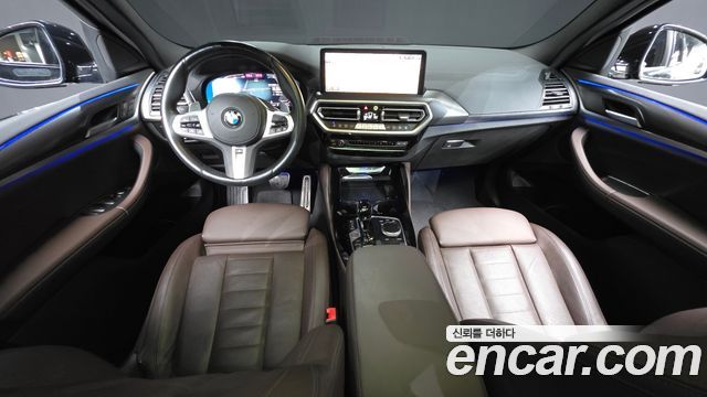 BMW X4 — interior