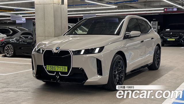 BMW iX — exterior
