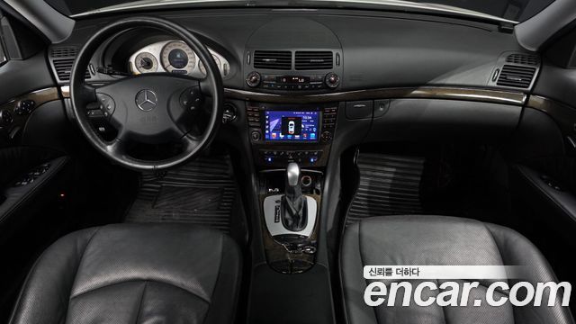 Mercedes-Benz E-Class — interior