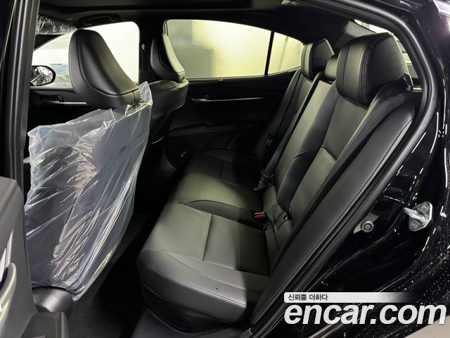 Toyota Camry — interior