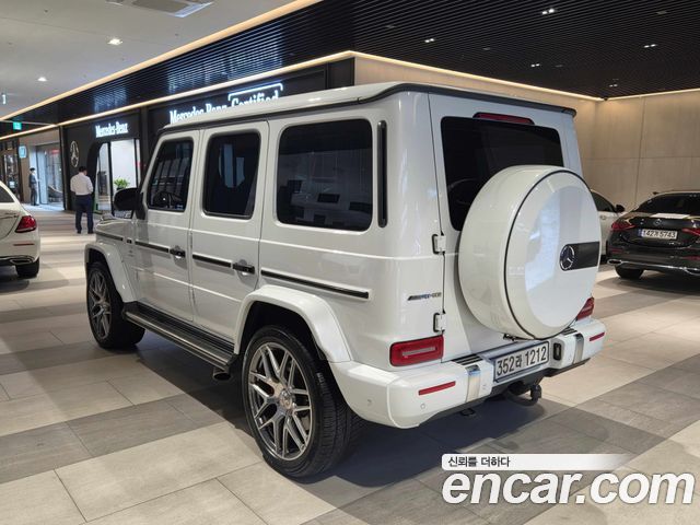 Mercedes-Benz G-Class — interior